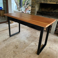Barra de madera noble artesanal para casa moderna