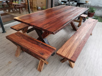 Mesa Comedor Roble Rojo X con 4 Bancas