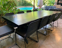 Mesa de comedor de madera noble fabricada a mano en Chile