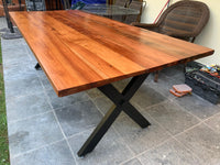 Mesa Comedor Roble Fierro X con Bancas