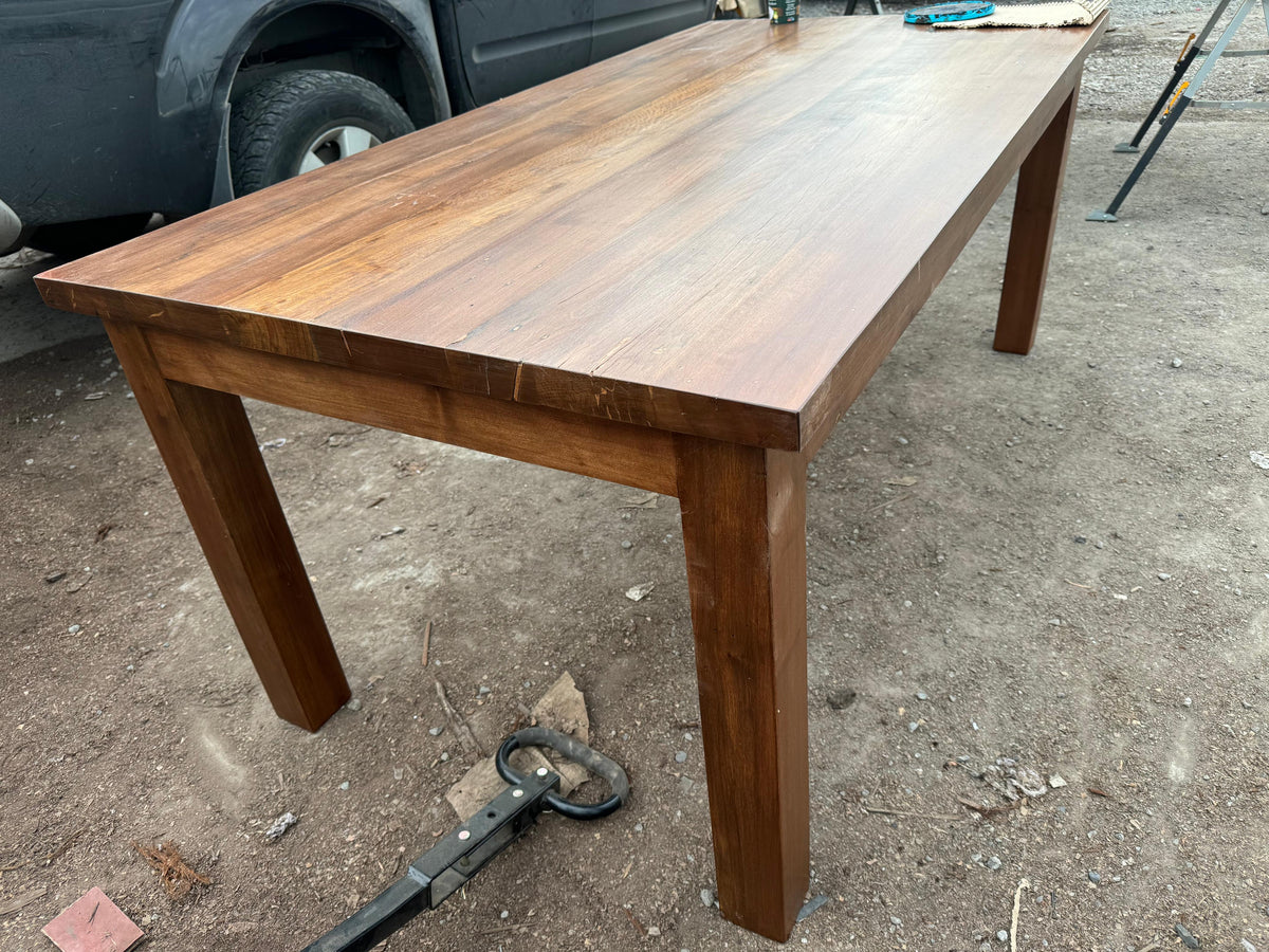Mesa Comedor Roble Clásica