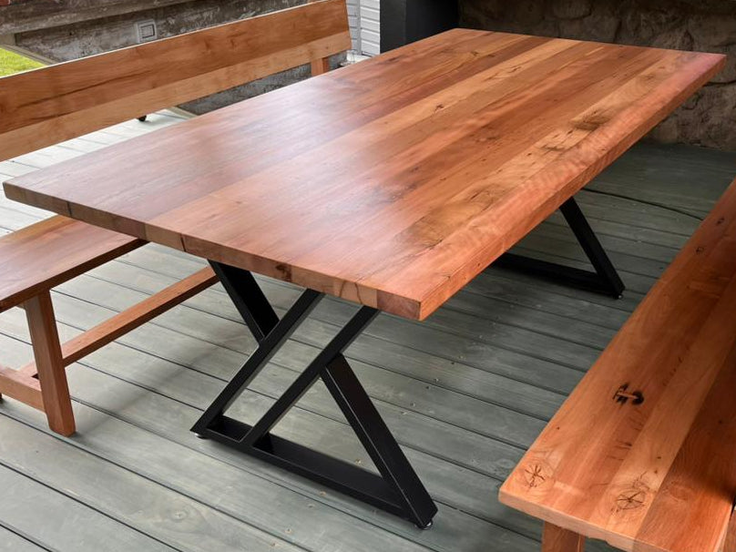 Mesa roble Z en ambiente comedor — Nowü